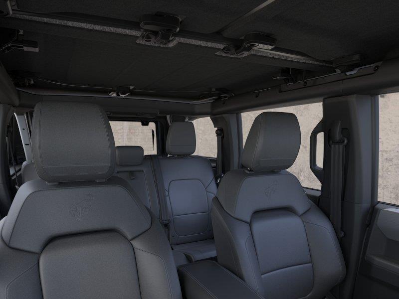 Vehicle photo 12