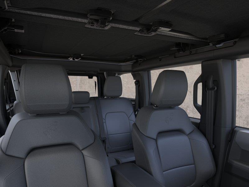 Vehicle photo 12