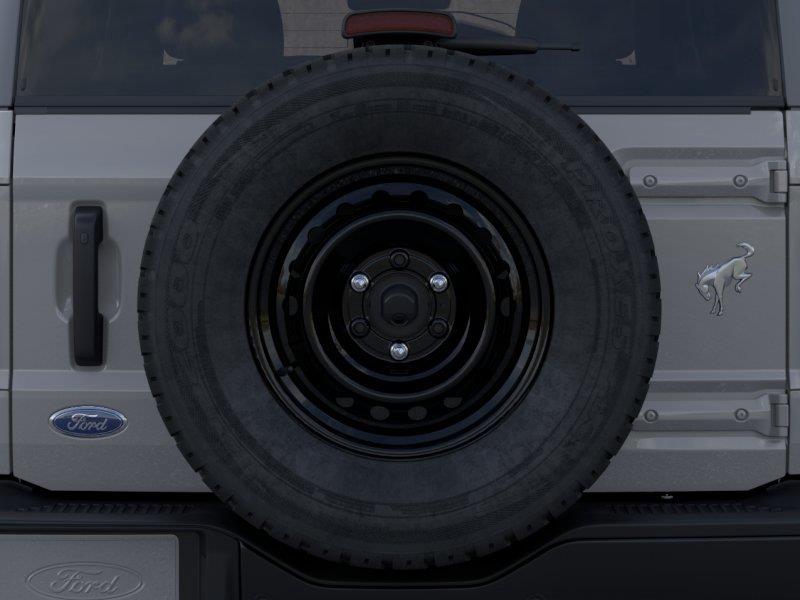 Vehicle photo 24