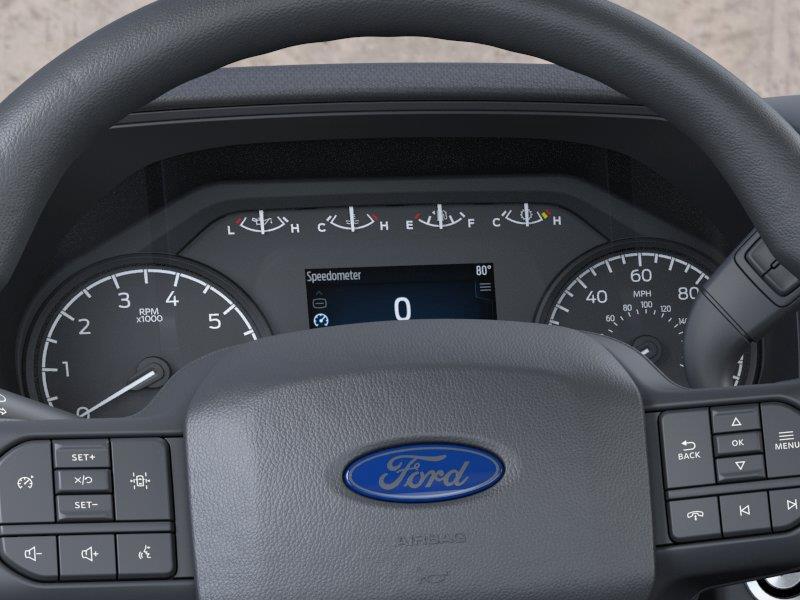 Vehicle photo 13