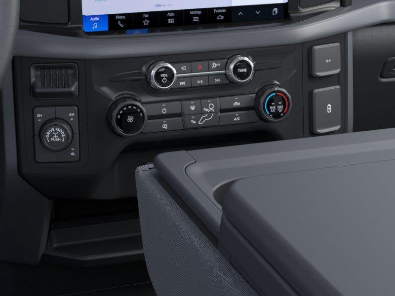 Vehicle photo 15