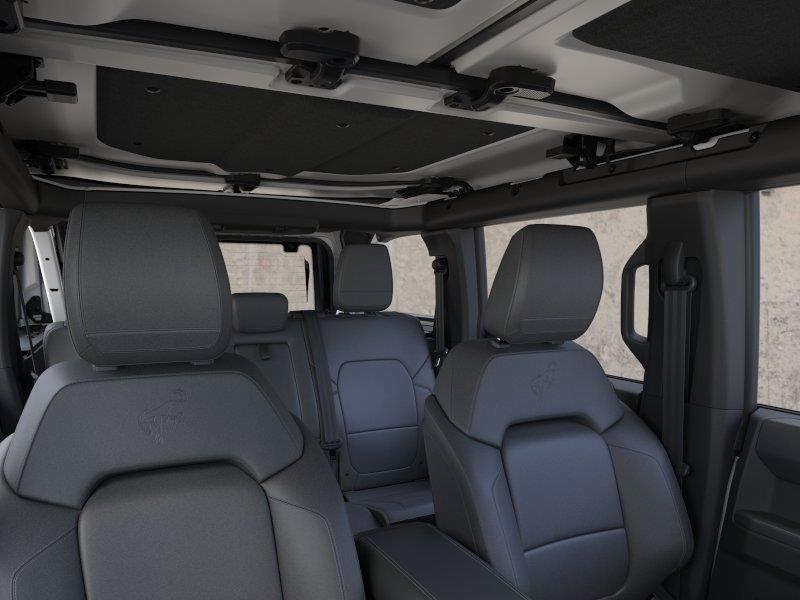 Vehicle photo 12