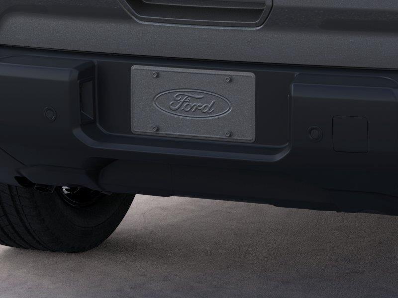 Vehicle photo 23