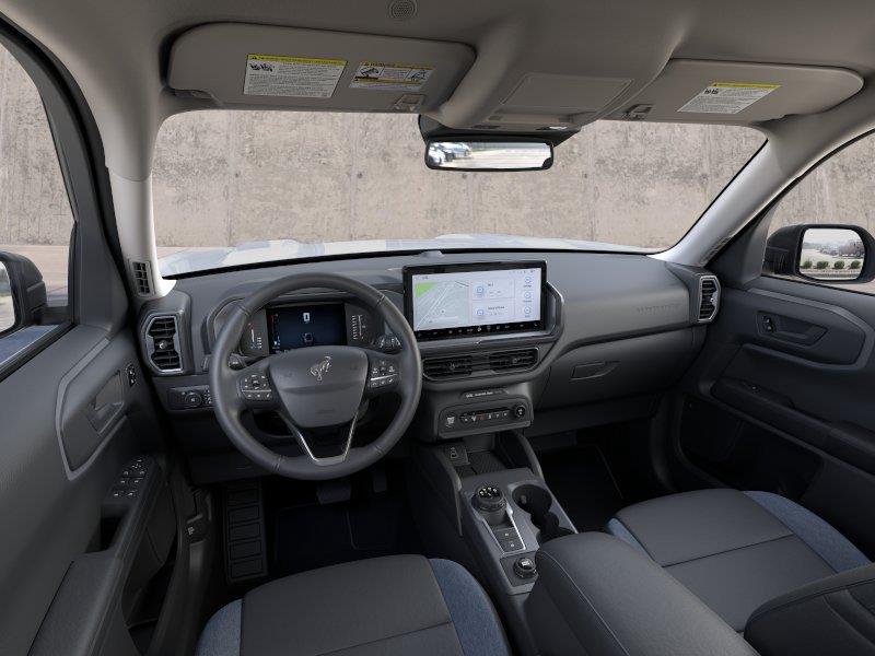 Vehicle photo 9