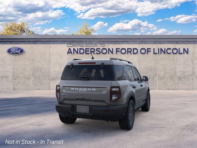 Vehicle photo 8