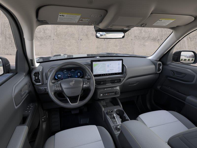 Vehicle photo 9