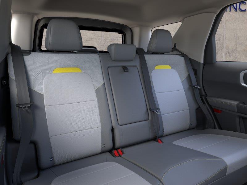 Vehicle photo 11