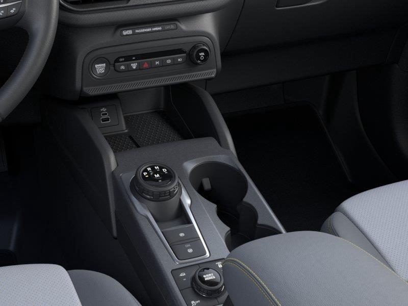 Vehicle photo 15
