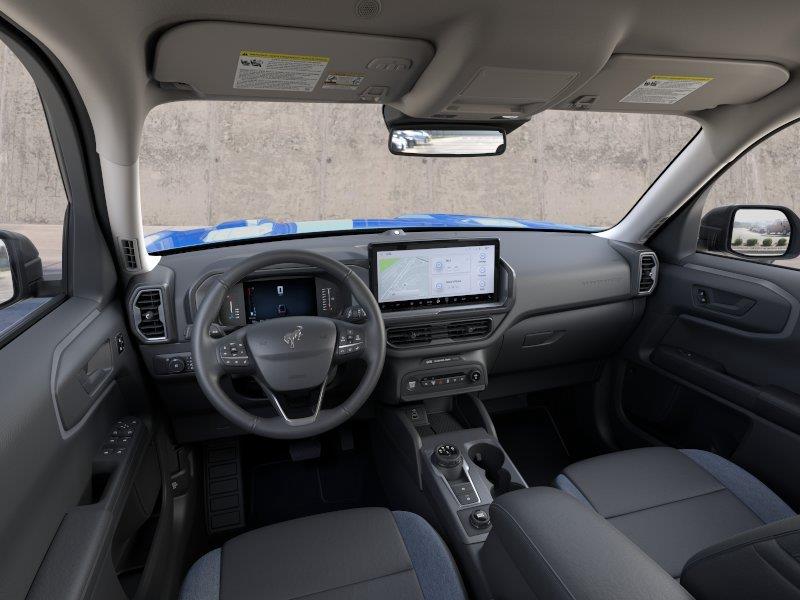 Vehicle photo 9
