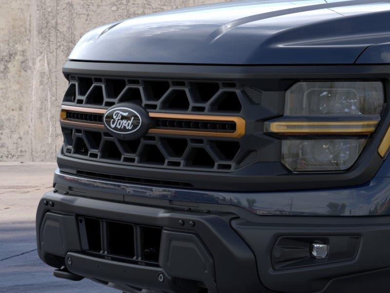 Vehicle photo 17