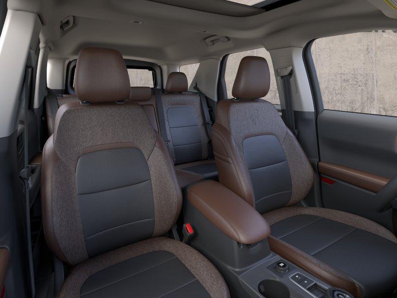 Vehicle photo 10
