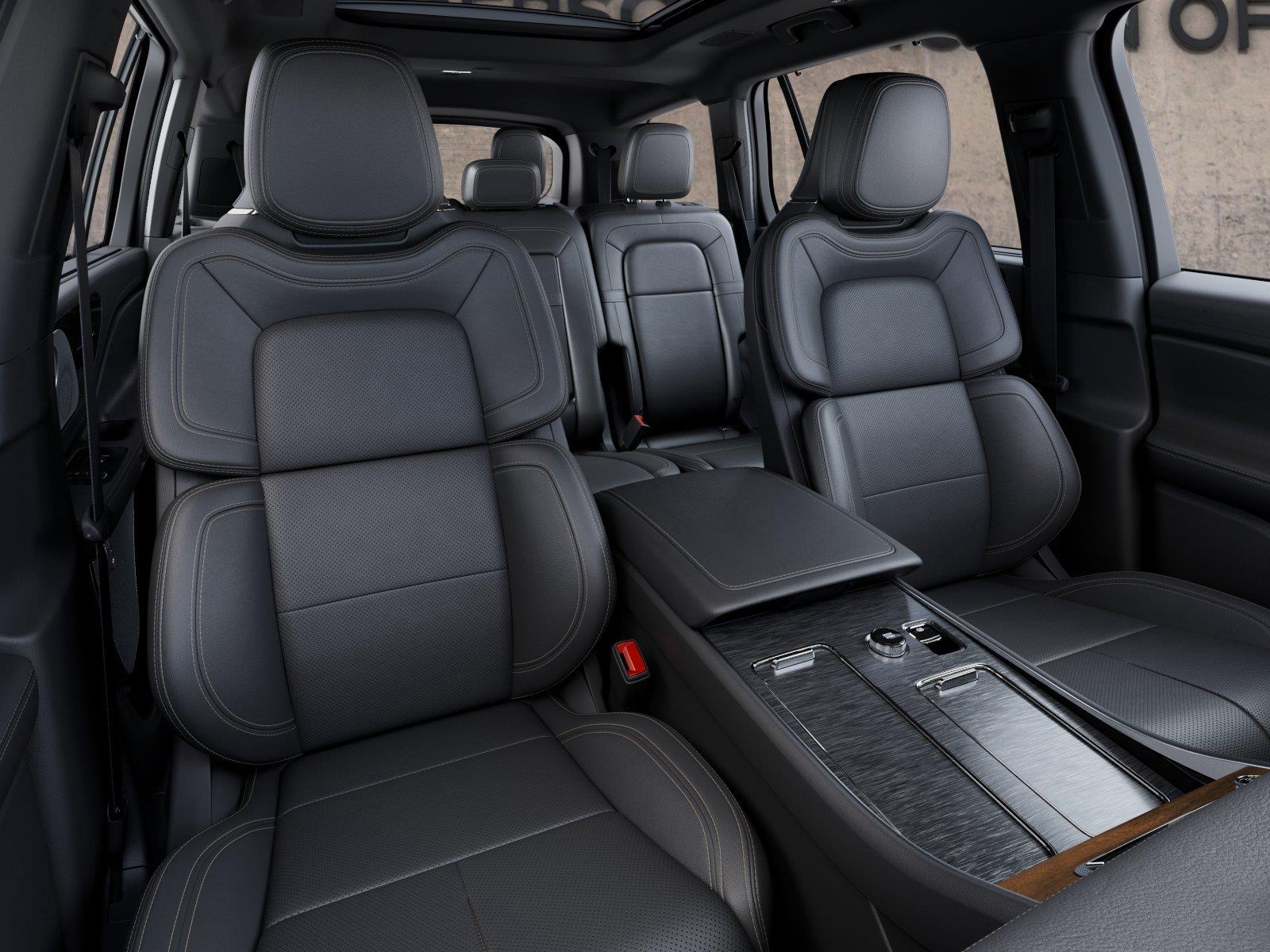Vehicle photo 10