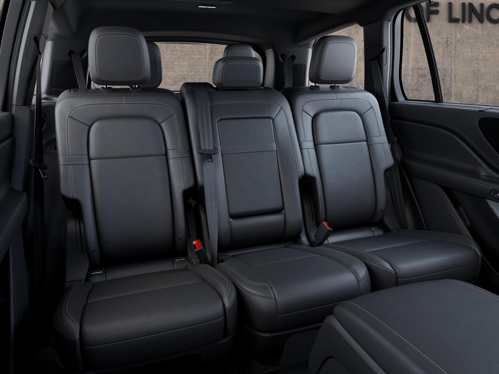 Vehicle photo 11