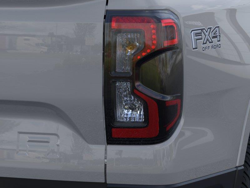Vehicle photo 21