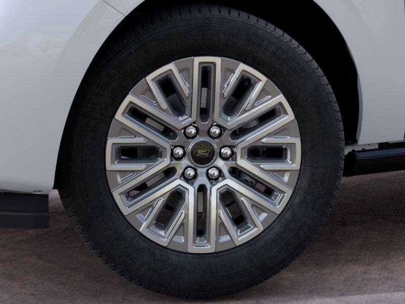 Vehicle photo 19