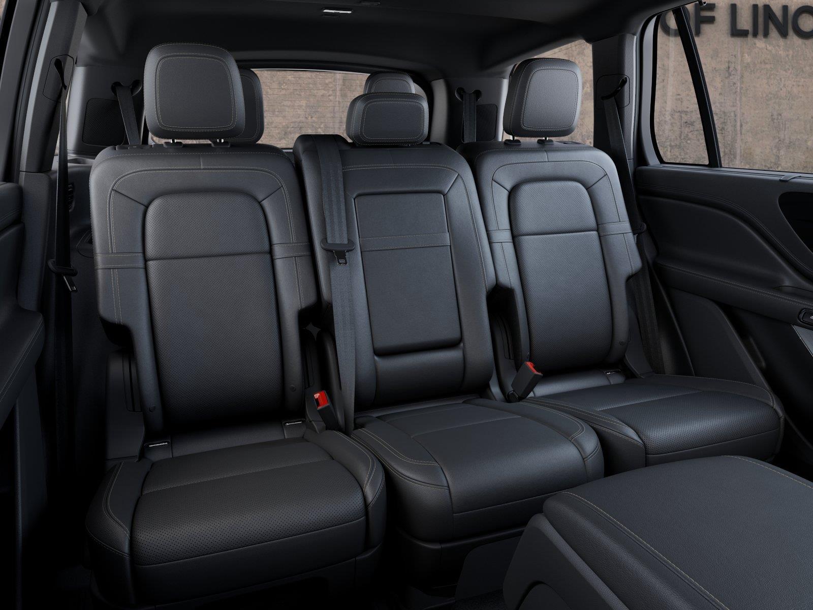 Vehicle photo 11