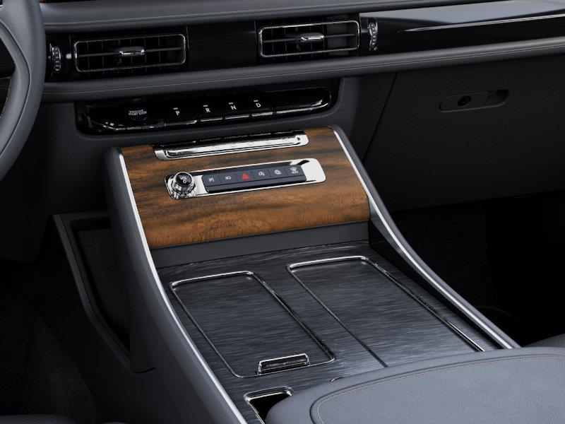 Vehicle photo 15
