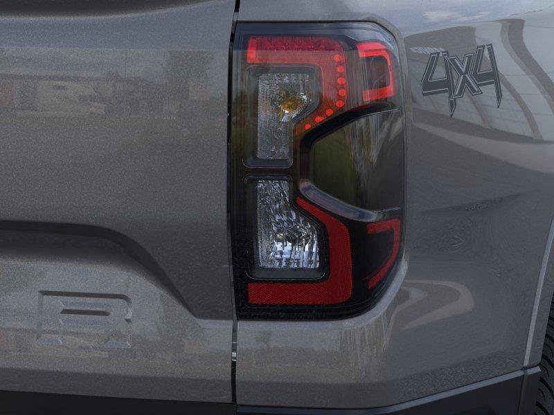 Vehicle photo 21