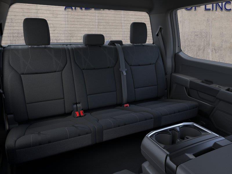 Vehicle photo 11