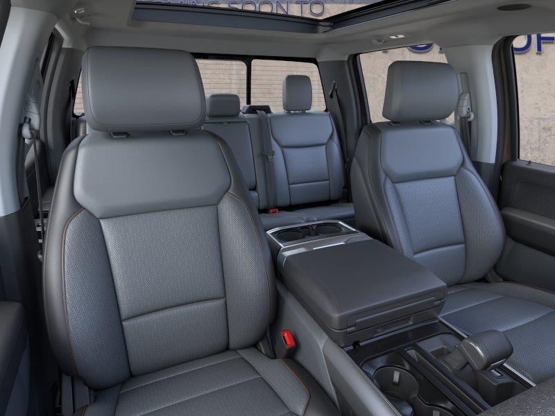 Vehicle photo 10