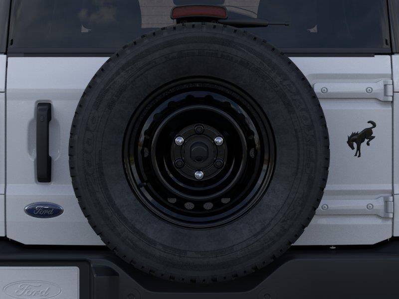 Vehicle photo 24