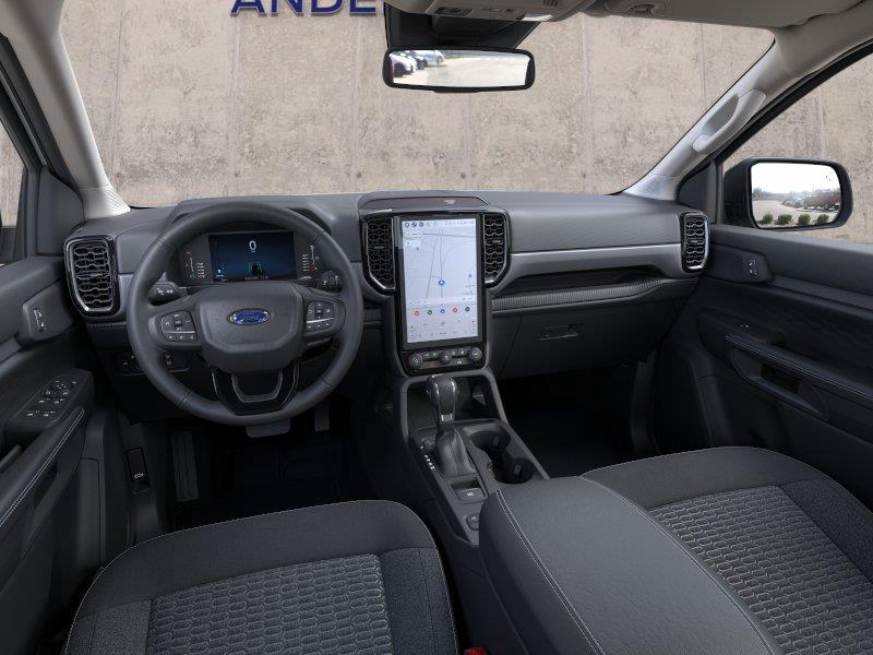 Vehicle photo 9