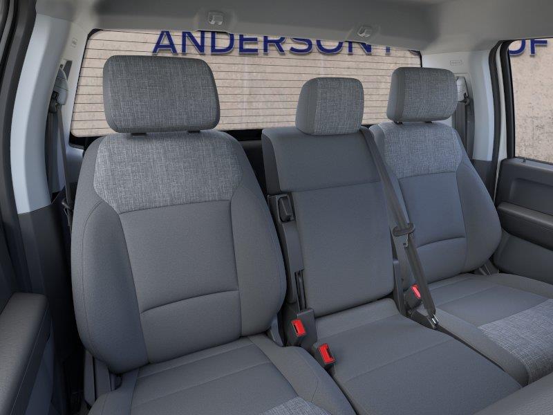 Vehicle photo 10
