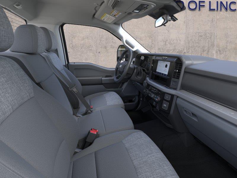 Vehicle photo 11