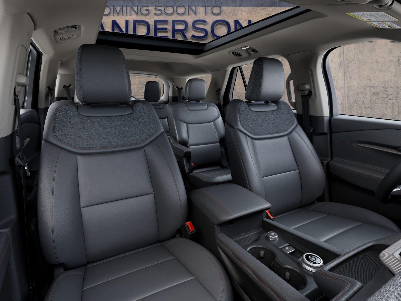Vehicle photo 10