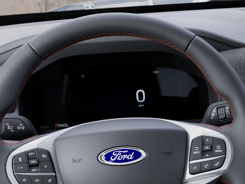 Vehicle photo 13
