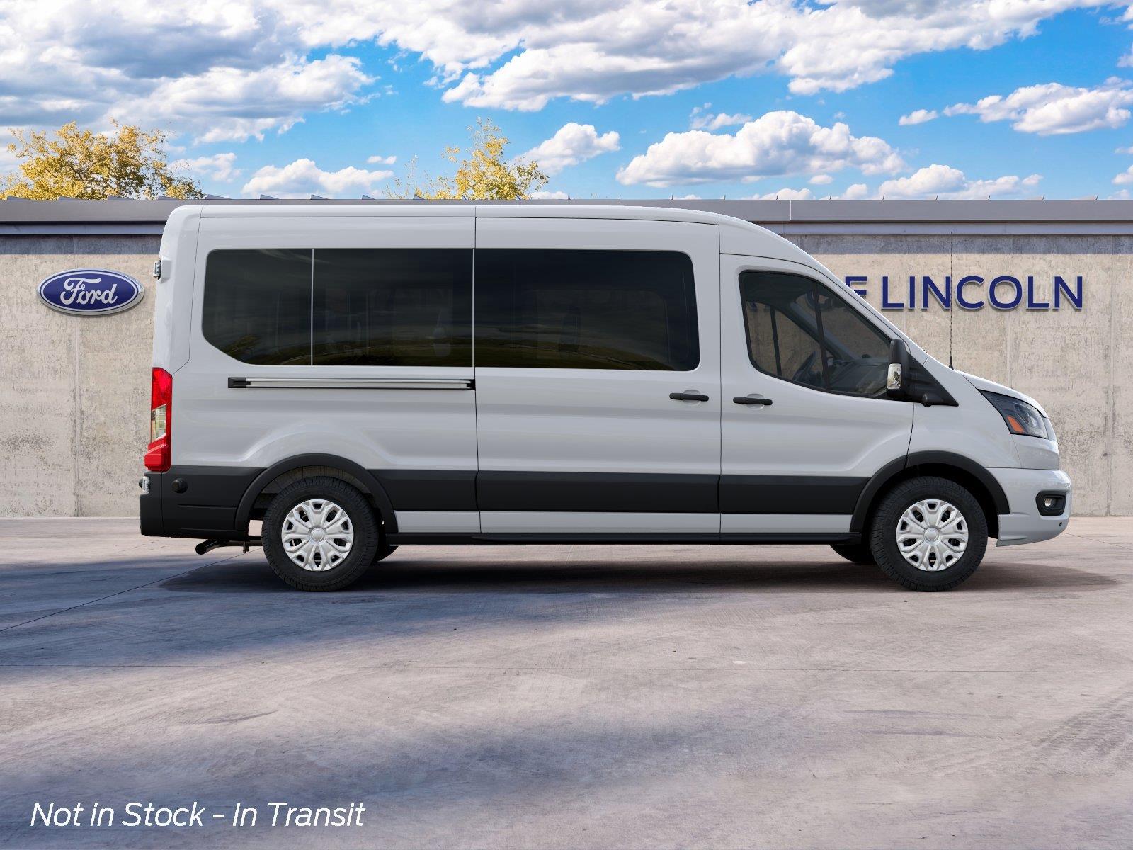 Vehicle photo 5