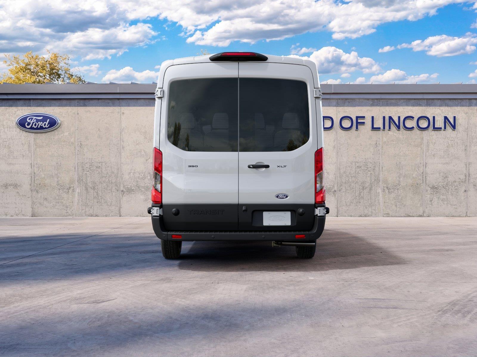 Vehicle photo 7