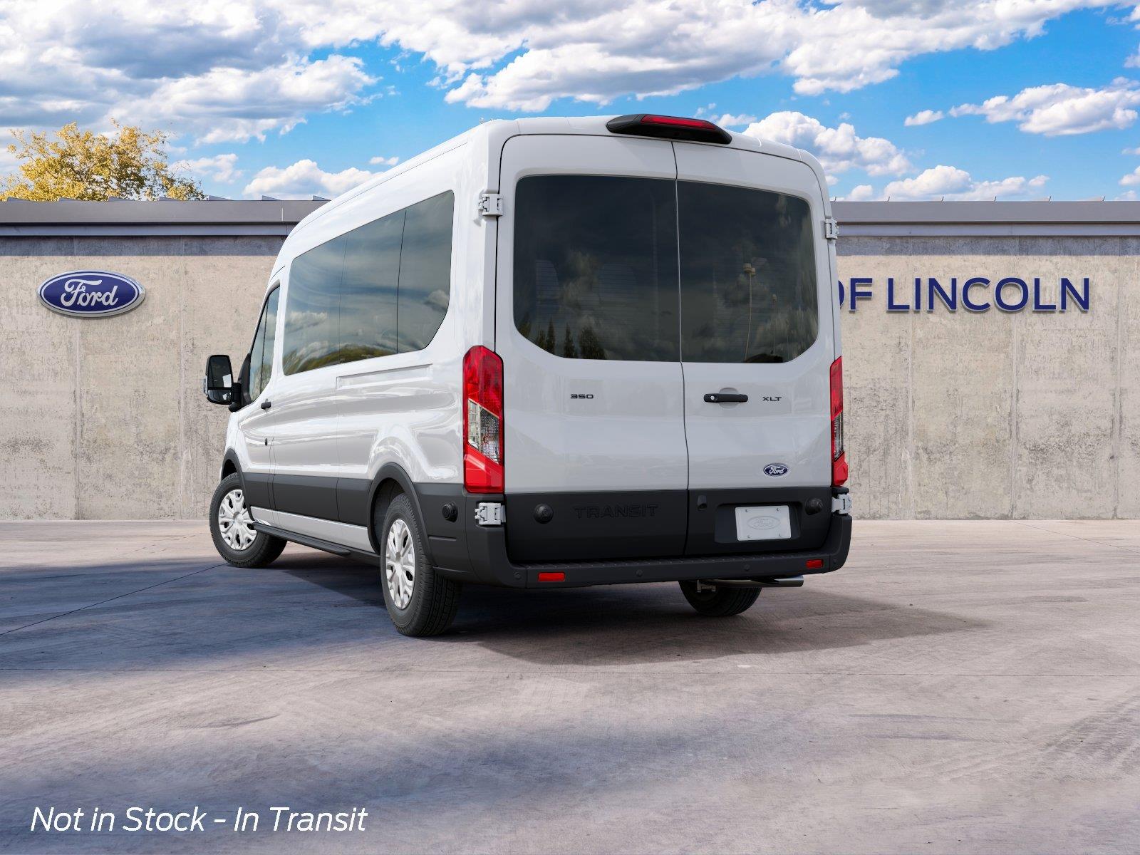 Vehicle photo 8