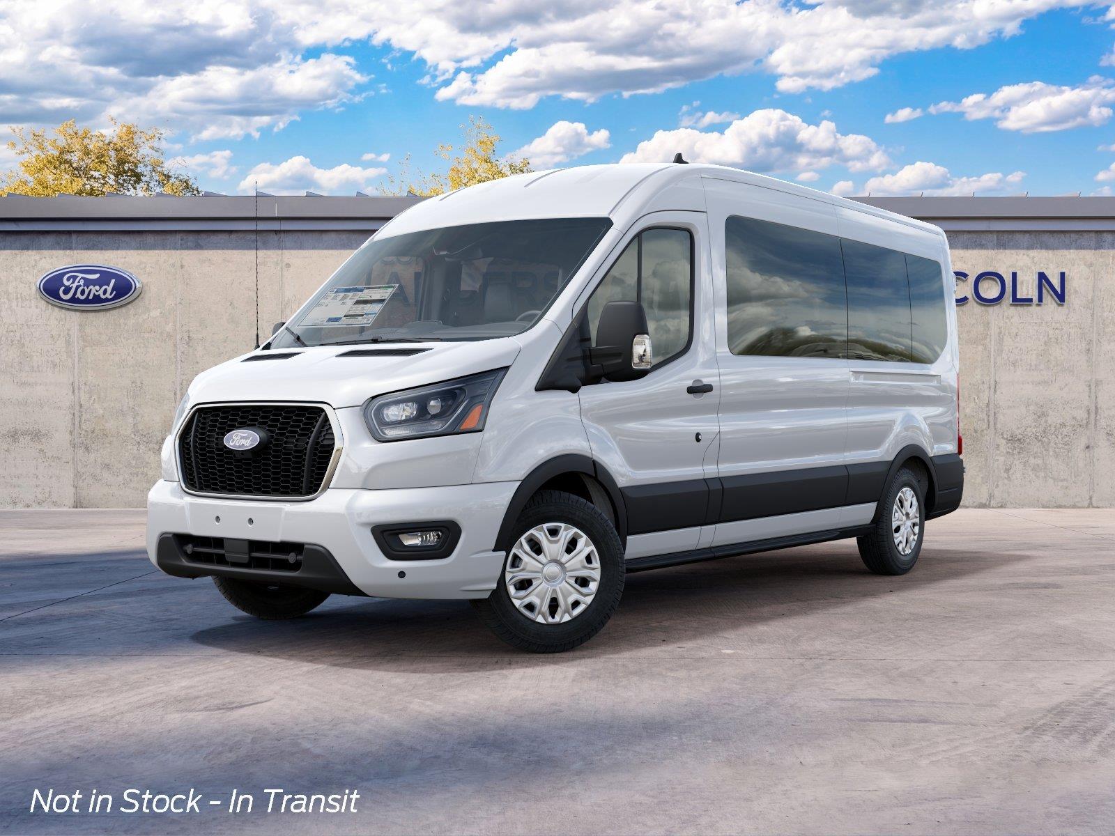 Vehicle photo 2