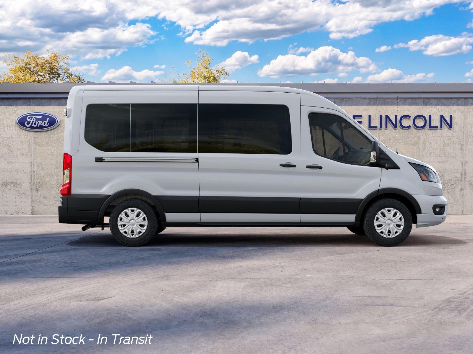 Vehicle photo 5