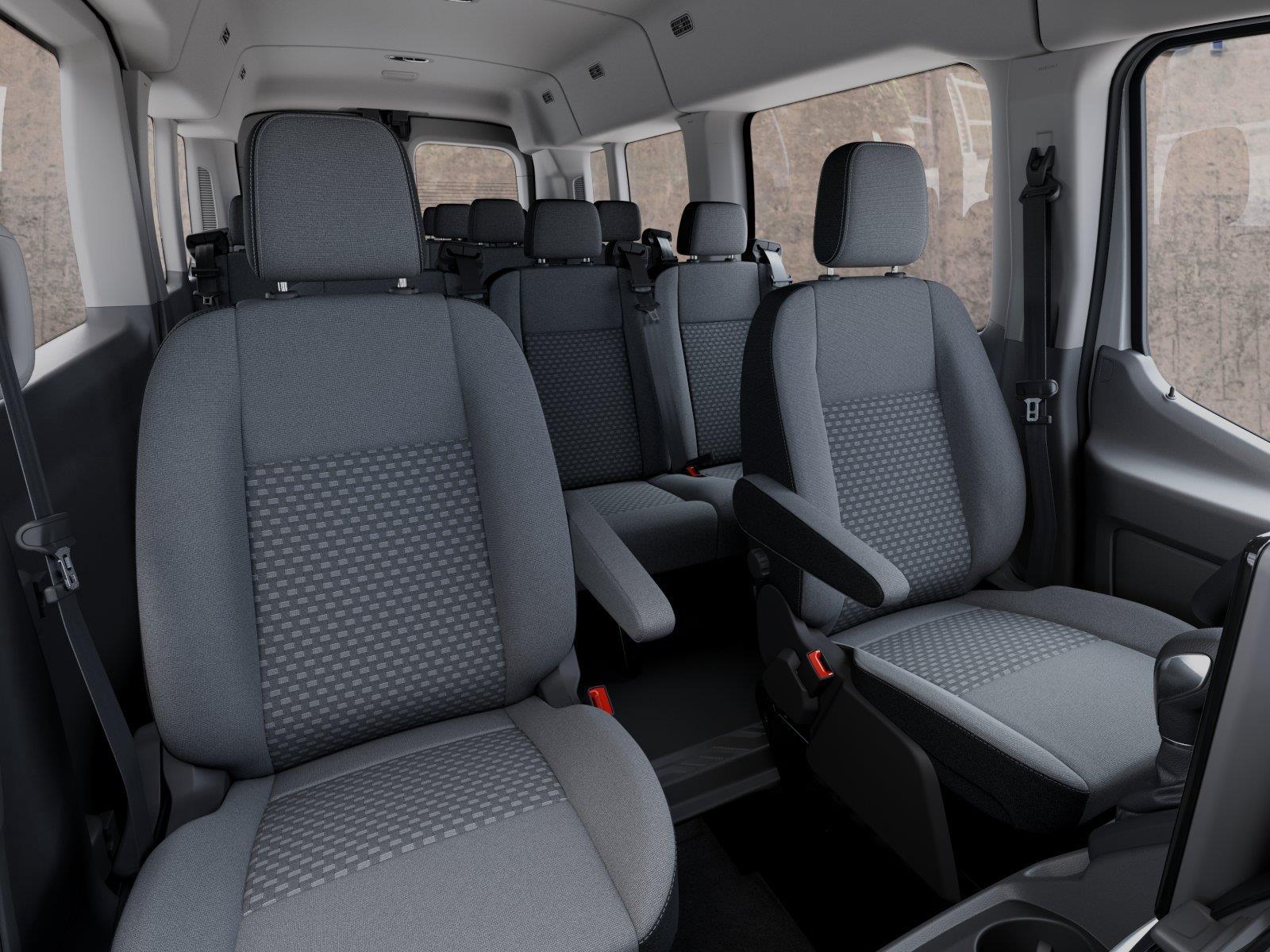Vehicle photo 10