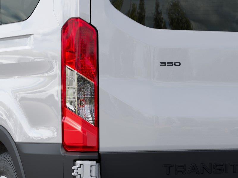 Vehicle photo 21