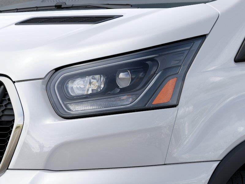 Vehicle photo 18