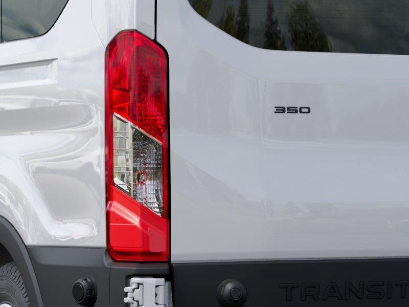 Vehicle photo 21