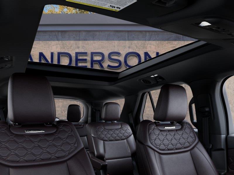 Vehicle photo 19