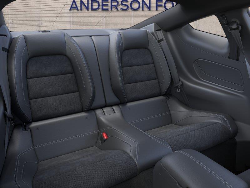 Vehicle photo 10