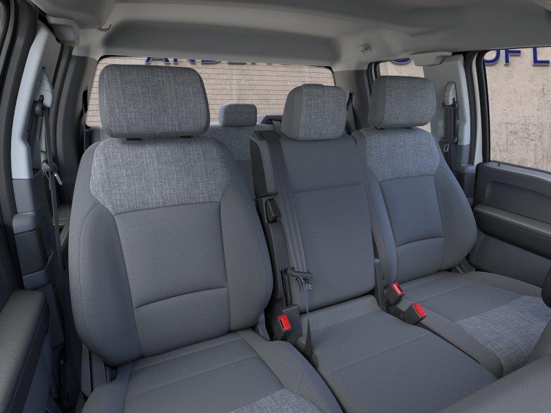 Vehicle photo 10
