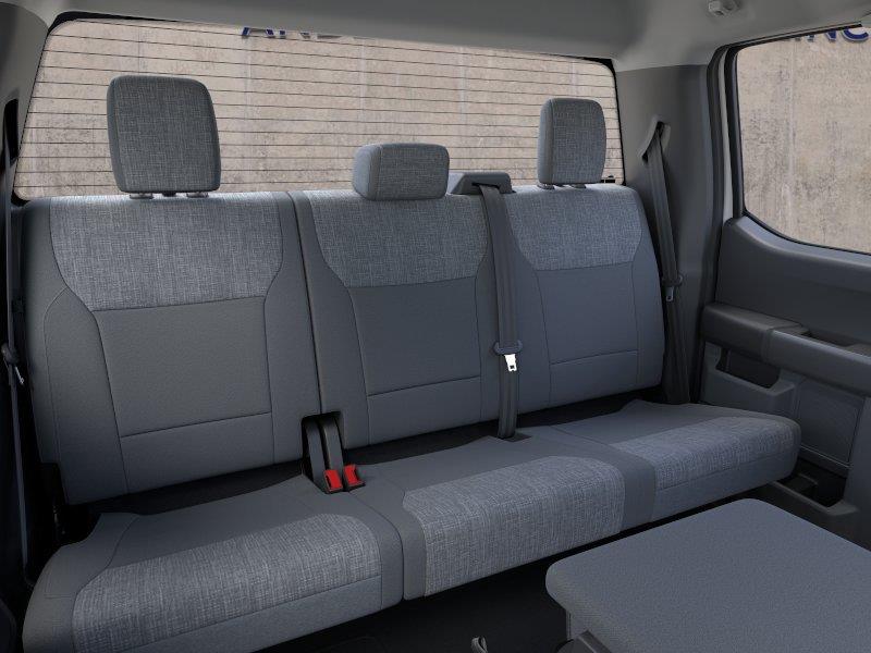 Vehicle photo 11