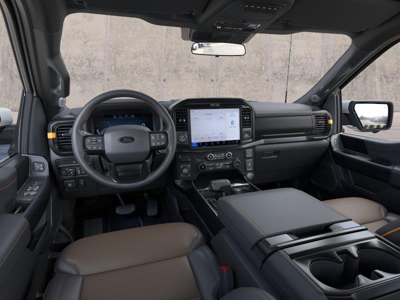 Vehicle photo 9
