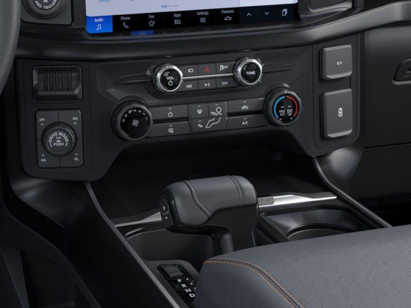 Vehicle photo 15