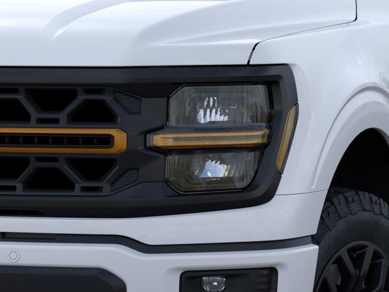 Vehicle photo 18