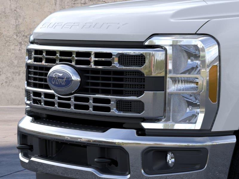 Vehicle photo 17