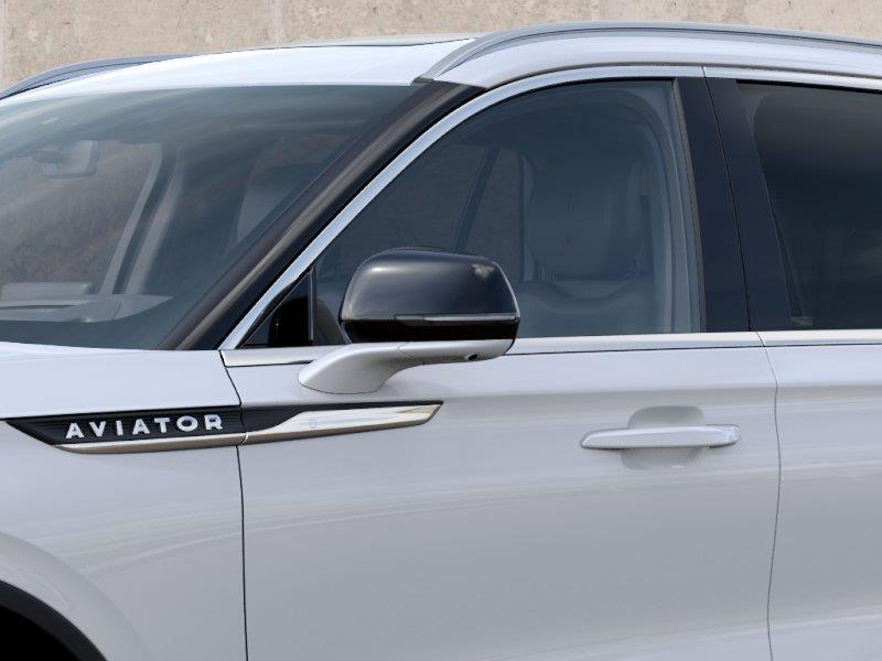 Vehicle photo 20