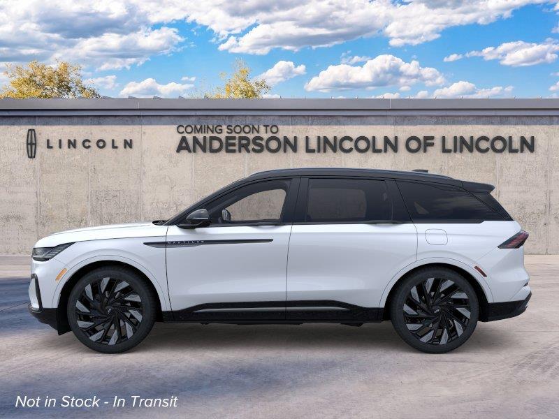Vehicle photo 3