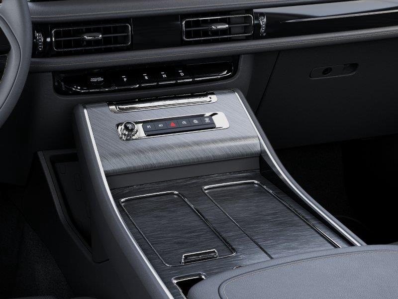 Vehicle photo 15